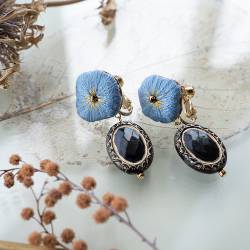 ✺刺繍耳飾り✺ 