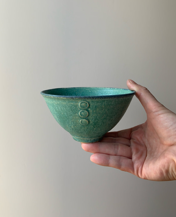 《送料無料 》青銅釉 ボタン付き ペア茶碗（２個セット） 2枚目の画像