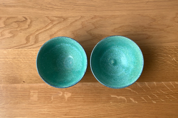 《送料無料 》青銅釉 ボタン付き ペア茶碗（２個セット） 5枚目の画像