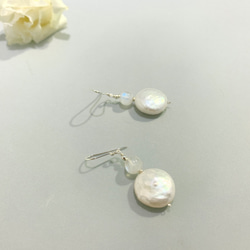 Ops Pearl earrings-珍珠/月光石/純銀/耳環/氣質/戀愛/靈魂伴侶 第1張的照片