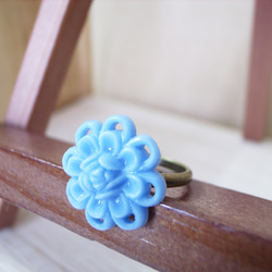 vintageボタンのリング（blueお花 3枚目の画像