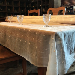 ドットの刺繍が可愛いトルコレースで作ったテーブルクロス　※2020/10/19オーダー依頼品 1枚目の画像