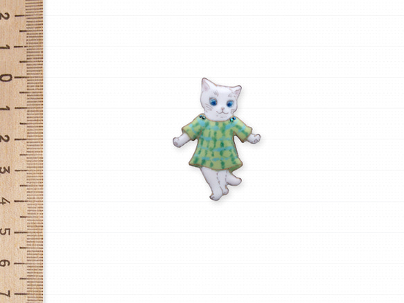 ドレス猫のブローチ 385 3枚目の画像