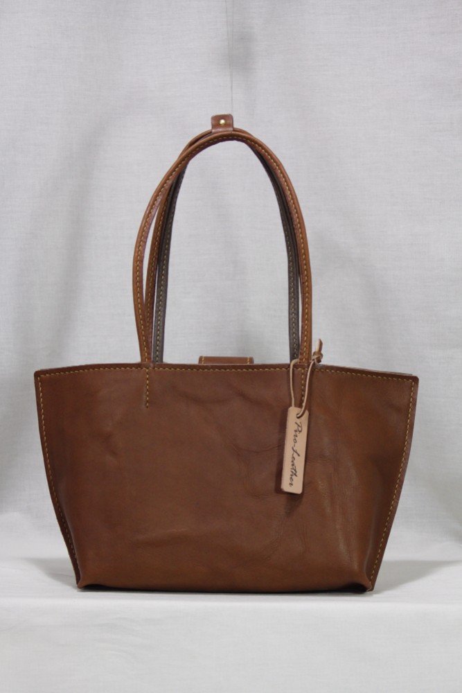 『7,500円値下げしました』  総手縫いヌメ革裏付きトートS(160021)