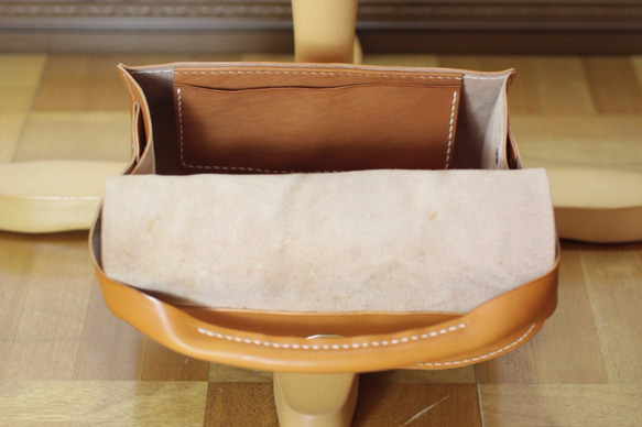 『5,000円値下げしました』  総手縫いヌメ革筒形バッグS(170091) 5枚目の画像