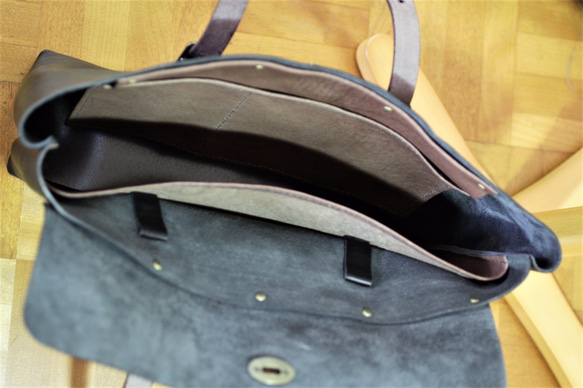 総手縫い イタリア製ヌメ革 柔らかビジネストートSLブラック(170102)～A4対応  ＜受注制作＞ 4枚目の画像