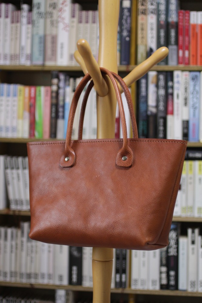 総手縫い イタリア製ヌメ革ファスナートート(S)     選べる10色　受注制作