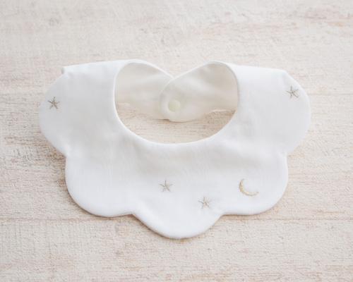 【一部予約販売】 名入れ ✦ 月と星のもくもくスタイ スタイ・よだれかけ chaby スタイ・よだれかけ