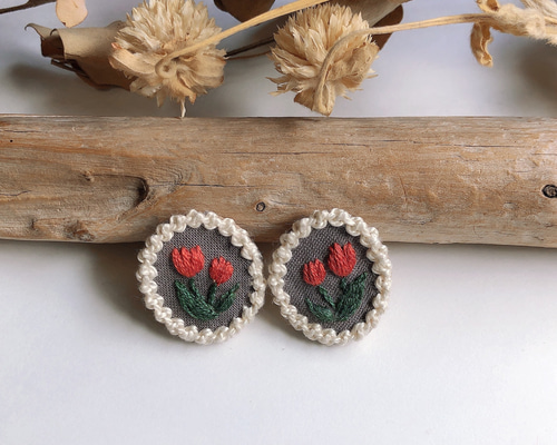 誕生花シリーズ チューリップ 刺繍イヤリング ピアス イヤリング