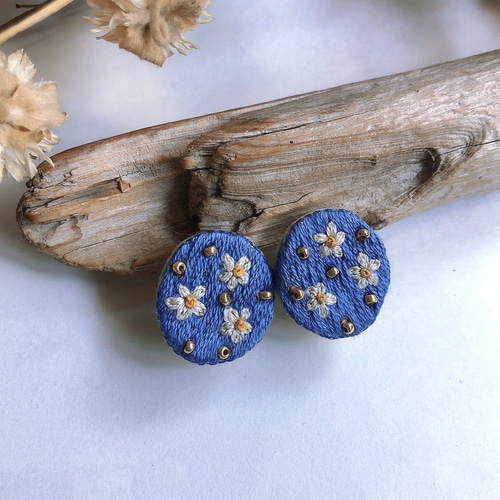 小花柄 ヴィンテージレトロな刺繍ピアス イヤリング イヤリング 