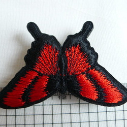 赤と黒の揚羽蝶刺繍帯留め 6枚目の画像