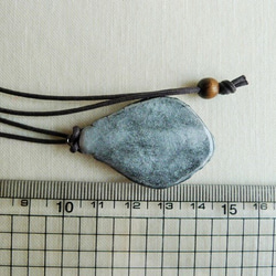 トルコ石風磁器の銀色ネックレス 5枚目の画像