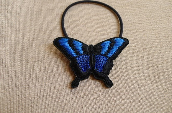 青と藍色のアゲハ蝶ヘアゴム 9枚目の画像