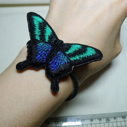 青緑のアゲハ蝶ヘアゴム 4枚目の画像