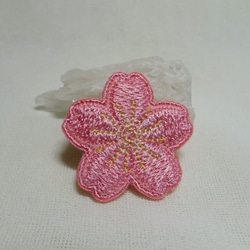 桜の刺繍帯留め 5枚目の画像