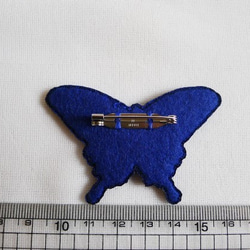 青系のアゲハ蝶刺繍ブローチ 3枚目の画像