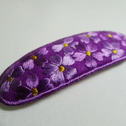 桜の刺繍バレッタ　紫　10㎝金具 4枚目の画像