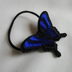 濃い青アゲハ蝶のヘアゴム 5枚目の画像
