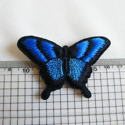 青と水色のアゲハ蝶刺繍ブローチ 4枚目の画像