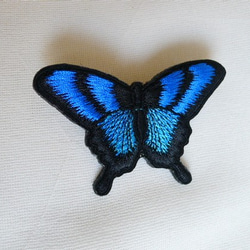 青と水色のアゲハ蝶刺繍ブローチ 5枚目の画像