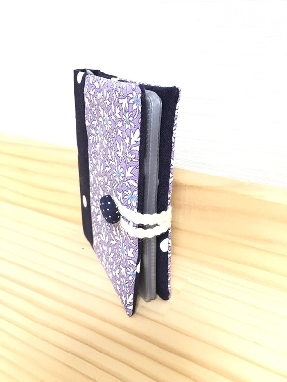 カードケース（紫ベースの花柄とドット） 2枚目の画像