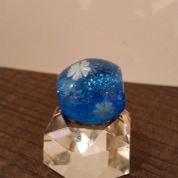 小さなガラスの桜玉、ブルー系2 3枚目の画像