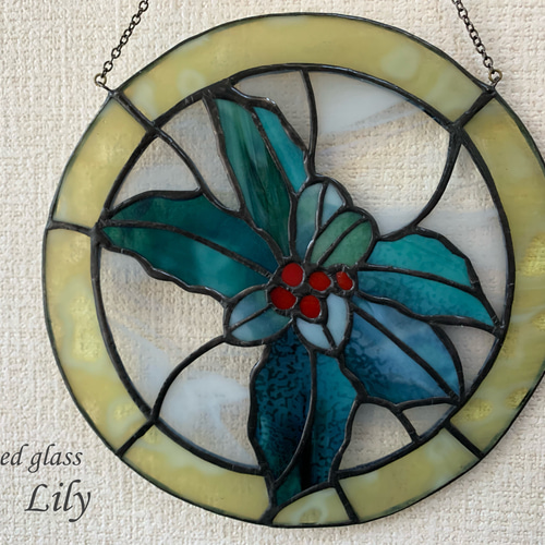 ステンドグラス「ヒイラギのまんまるリース」オーナメント クリスマス