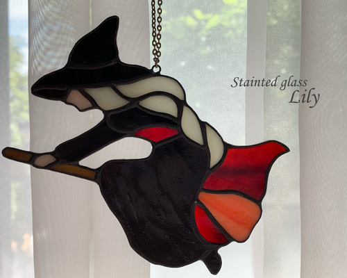 ハンドメイドのステンドグラス 魔女のシルエット ハンドメイドの