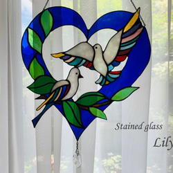 アクリル画 花と白い鳩のモチーフ 1_8b0ee7ae01a9f04508eb5b903b94