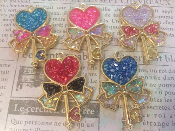 QuinRose AGF2011ハートの国のアリス鍵型ペンダント QuinRose AGF2011ハートの国のアリス鍵型ペンダント QuinRose