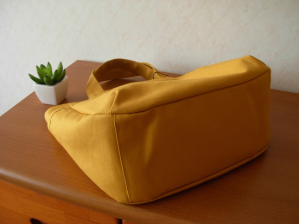 *ご予約受付中*【たっぷり収納*ころんと可愛い*デイリートート*S】*マスタード帆布* 4枚目の画像