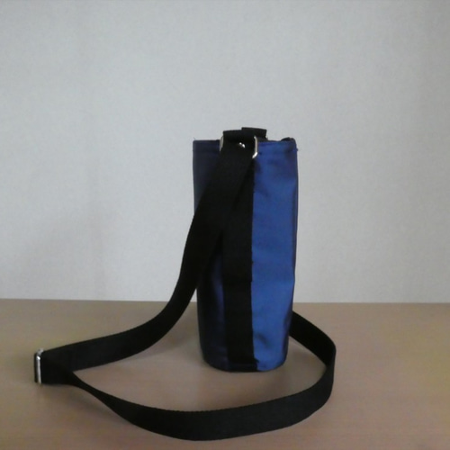ハンドメイド　水筒　カバー　サーモス　750 入園　入学 水筒ｶﾊﾞｰ 500と750兼用 底7.5寸胴高さ26ｾﾝﾁ ｼｮﾙﾀﾞｰ一体型 #ｻｰﾓｽ750