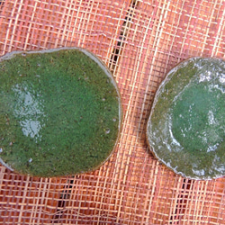 ヒワガラス釉　変形豆皿　2枚セット 1枚目の画像