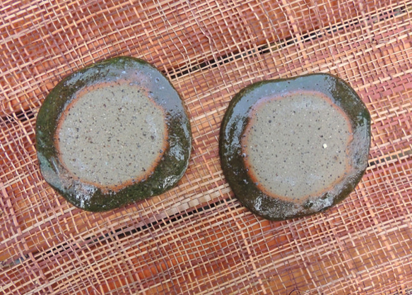 ヒワガラス釉　変形豆皿　2枚セット 5枚目の画像