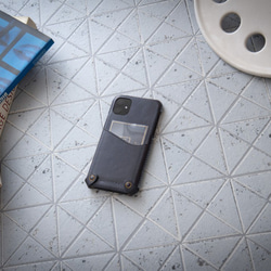 iPhone 11 極簡系列經典款皮革保護套 - 海軍藍 第1張的照片