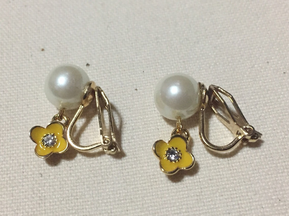 putit flower✕pearl earing 1枚目の画像