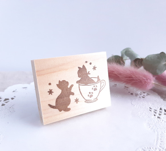 ティーカップと仲良しツインズ猫のスタンプ 2枚目の画像