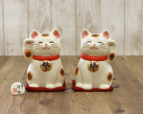 お多福顔の招き猫 大】福々招き猫 にっこり笑顔が福を招く！ その他インテリア雑貨