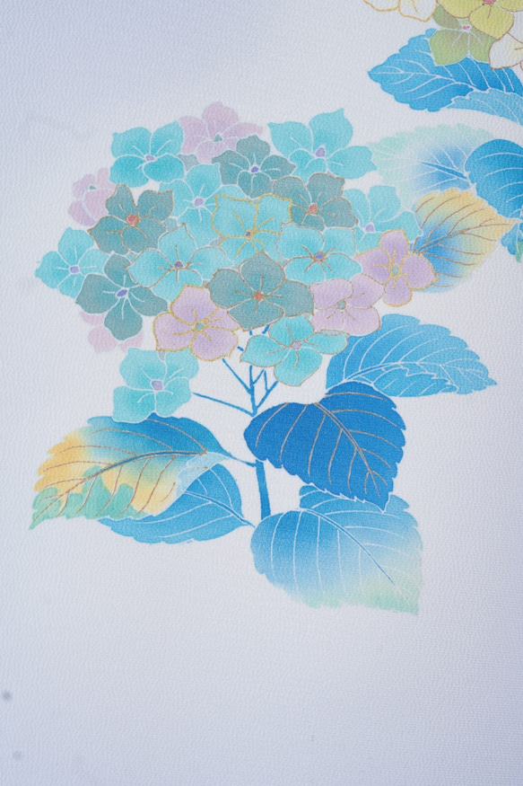 染めと刺繍のアクセサリーtint　 かすかに揺れる紫陽花のピアス/イヤリング　金合歓/ミモザ 6枚目の画像