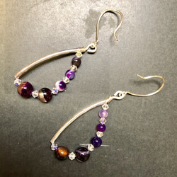 紫色幻彩亮銀垂墬耳環 ( 純手工，獨特設計。) 第2張的照片