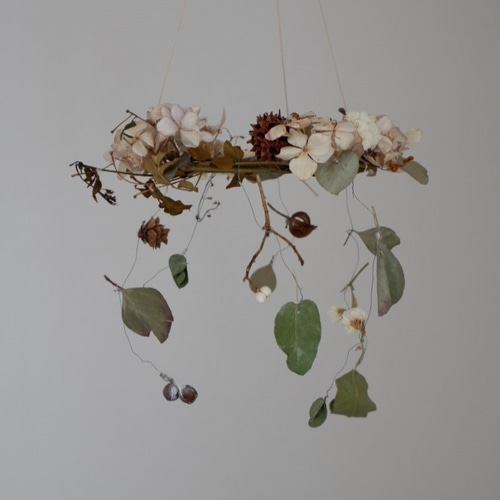 ドライフラワー ユーカリと紫陽花のフライングリース