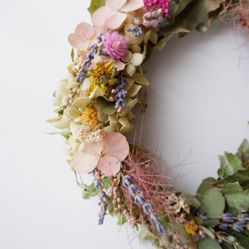 紫陽花と小花のリース