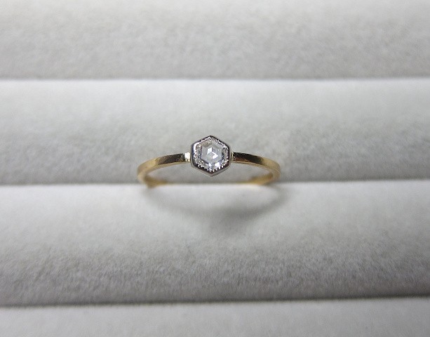 ヘキサゴンホワイトダイヤモンド K18WG＋K18YG ピンキーリング