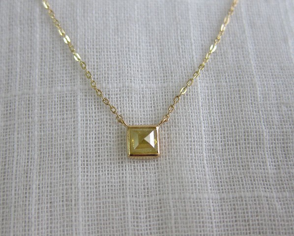 スクエアイエローダイヤモンド K18YGネックレス