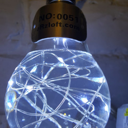 ベストクリスマスプレゼント/ギフト交換●相同液体の水と火球クールホワイトバージョン[ - ]白の電球とオリジナルの手作りの木製の 3枚目の画像