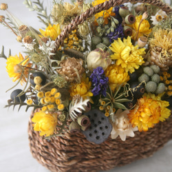 Natural yellow dryflower basket 2枚目の画像