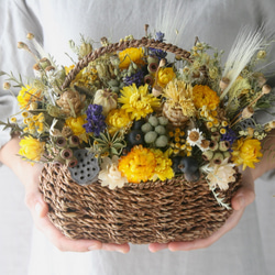 Natural yellow dryflower basket 4枚目の画像