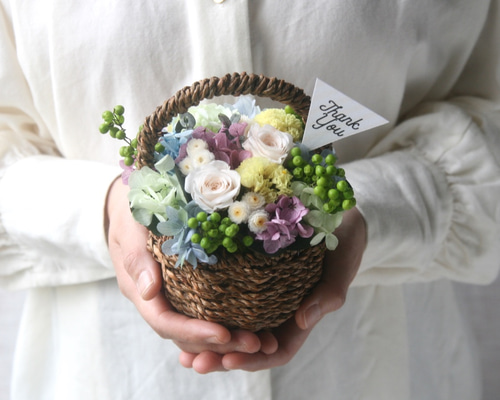 Flower basket (S) Antique white rose プリザーブドフラワー QUEUE DE