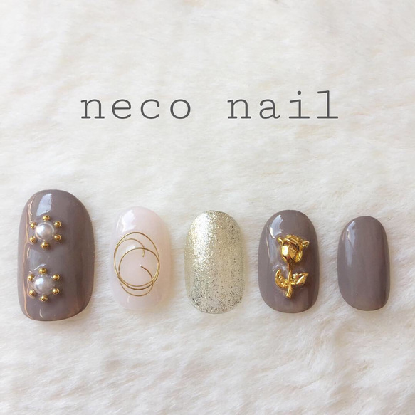 neco nail No.55♡レトロネイル ショート　薔薇　ベージュ　ネイルチップ 1枚目の画像