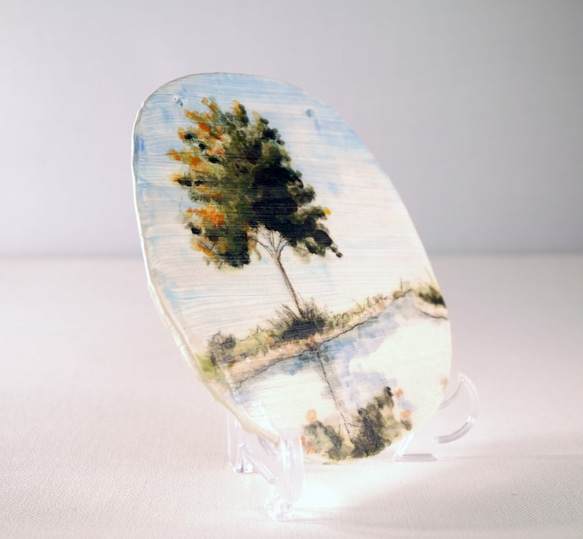陶板画 “湖畔に映る樹木”-下絵付けによる風景画 2枚目の画像